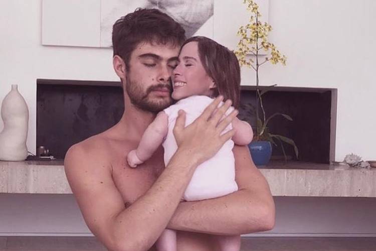 Tatá Werneck aparece ‘no colo’ de Rafa Vitti em montagem divertida