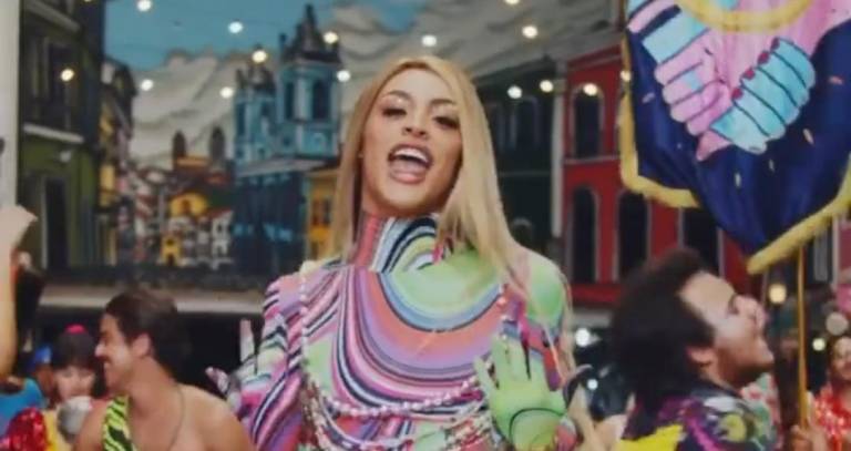 Pabllo Vittar lança marchinha de carnaval para a folia