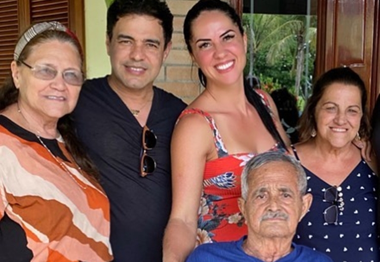 Zezé Di Camargo posta foto em família e agradece mais uma vez pela recuperação do pai