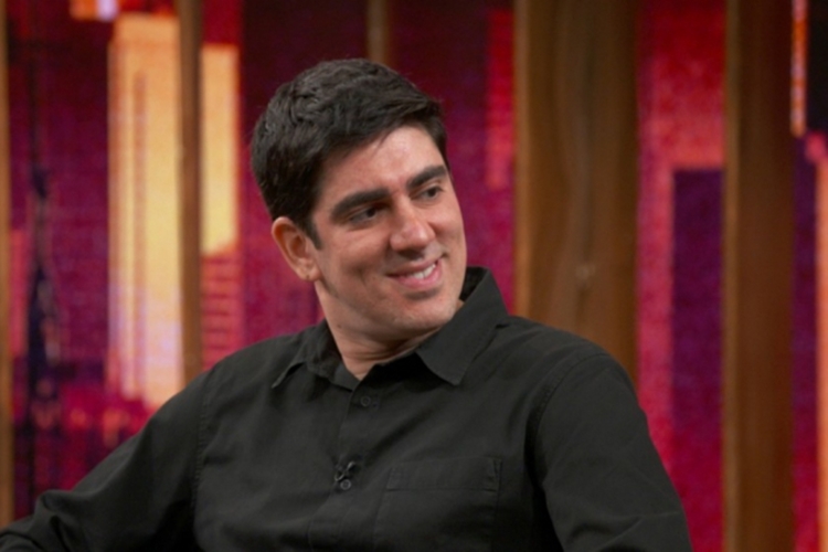 Marcelo Adnet no 'Conversa com Bial' (Foto: Reprodução/TV Globo)