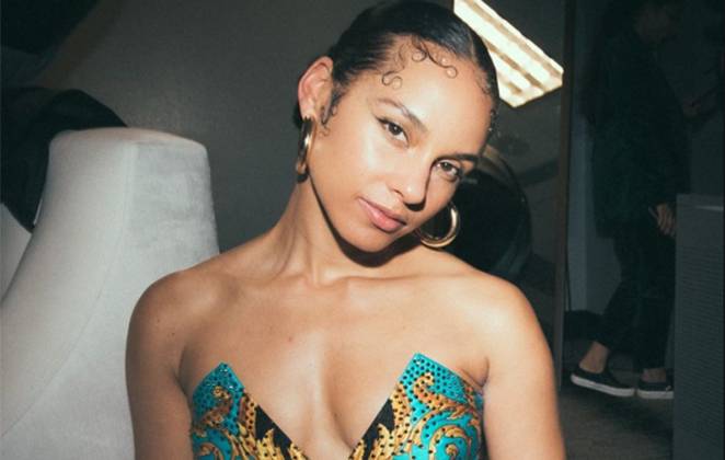 Alicia Keys passa número de telefone para fãs - Reprodução/Instagram Alicia Keys passa número de telefone para fãs - Reprodução/Instagram