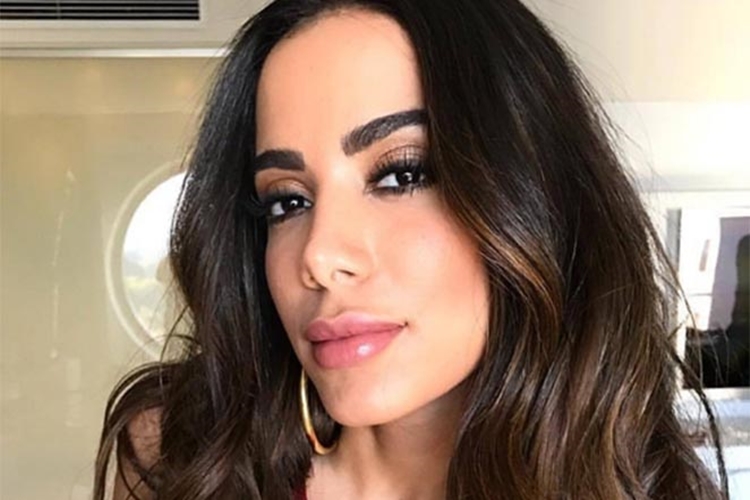 Anitta rebate seguira sobre coronavírus: ‘Não sou médica nem infectologista’