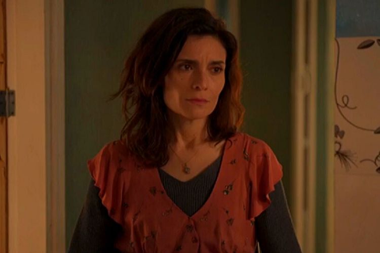 Arieta Corrêa, que interpreta Leila em 'Amor de Mãe' - Reprodução: Instagram Arieta Corrêa, que interpreta Leila em 'Amor de Mãe' - Reprodução: TV Globo