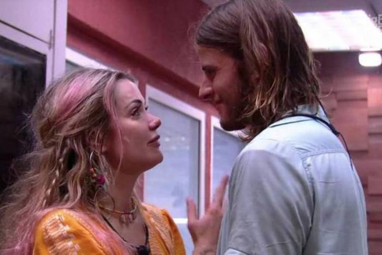 BBB20: Daniel comete erro com Marcela e gera DR