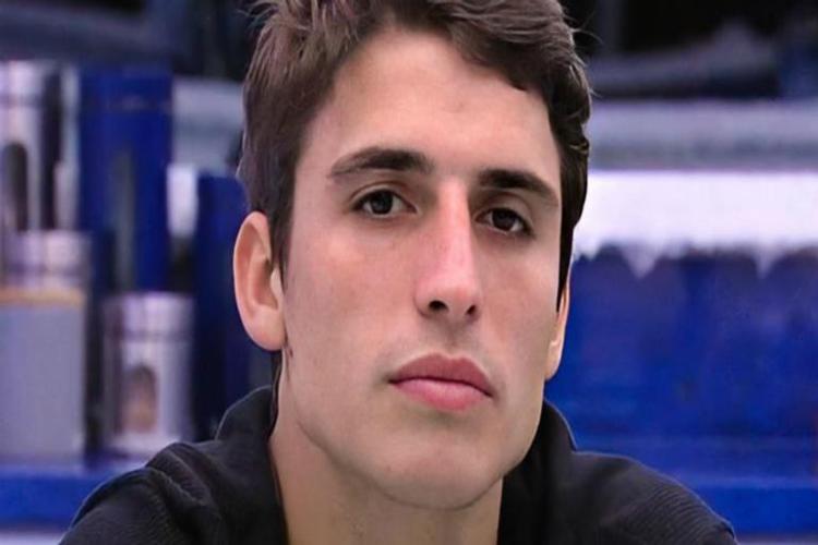 BBB20: Felipe Prior tem fotos exageradamente editadas por fãs e vira piada nas redes sociais