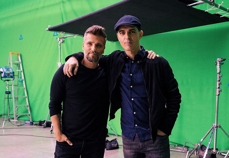 Bruno Gagliasso participa de evento da Netflix no Uruguai ao lado de Pedro Alonso Choro