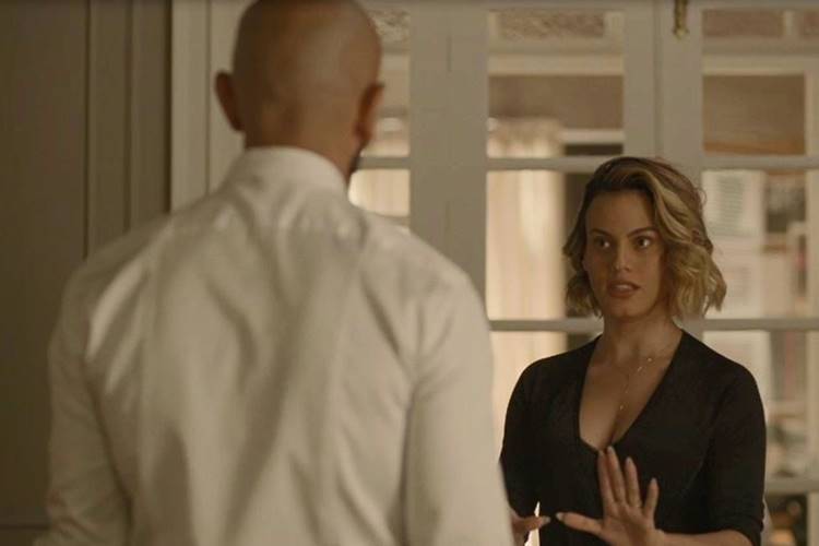 Amor de Mãe: Para não morrer, Estela faz acordo com Álvaro