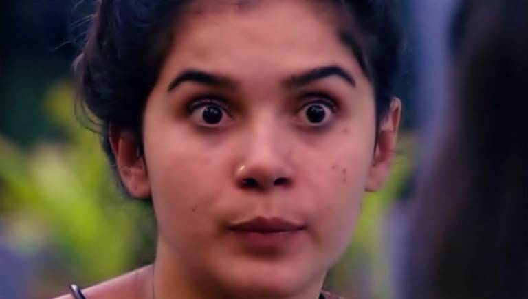 BBB20: Internautas pedem expulsão de Gizelly, entenda