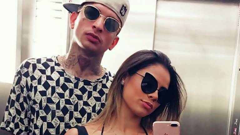 Guimê mostra Lexa desinfectando encomenda recebida na quarentena