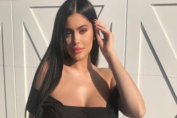 Kylie Jenner diz que gravidez a preparou para a quarentena