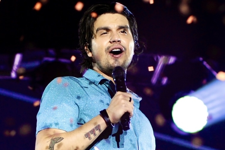 Comemorando aniversário, sertanejo Luan Santana não realiza exames sob suspeita de coronavírus