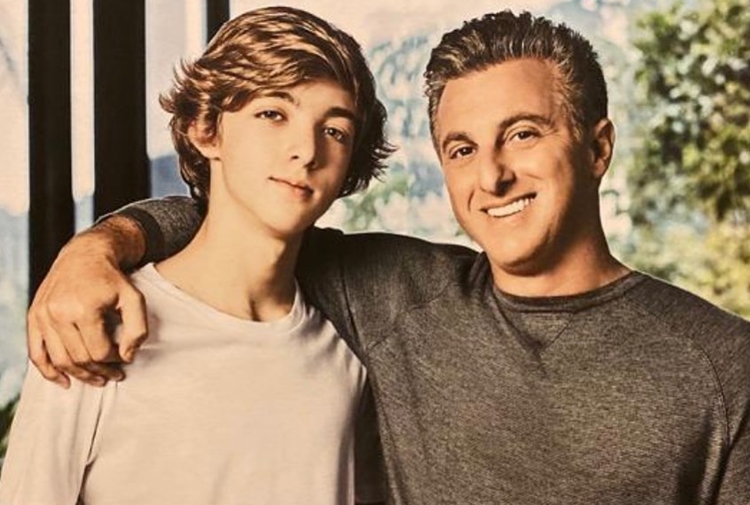 Luciano Huck faz declaração para o filho mais velho, que completa 15 anos