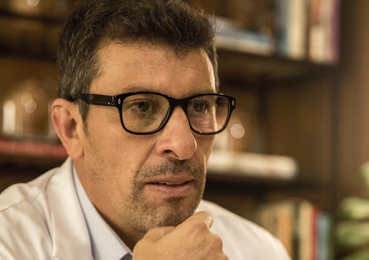 Milhem Cortaz comenta pausa nas gravações de ‘Amor de Mãe’: “Foi uma decisão sensata”