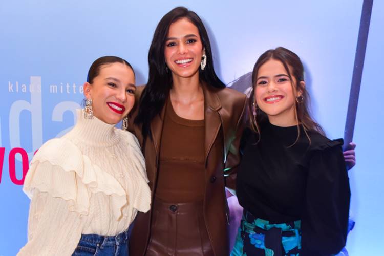 “Duas fadas”, declara Maisa ao lado de Bruna Marquezine e Priscilla Alcântara