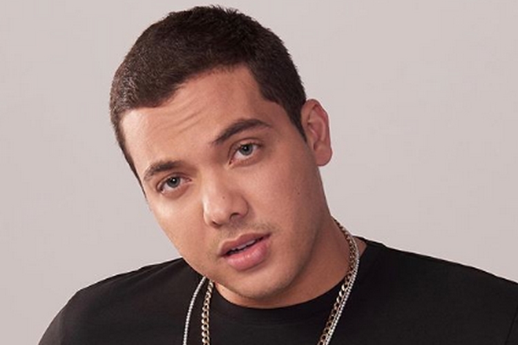 Evangélico, Wesley Safadão se batiza nas águas do rio Jordão e emociona com relato