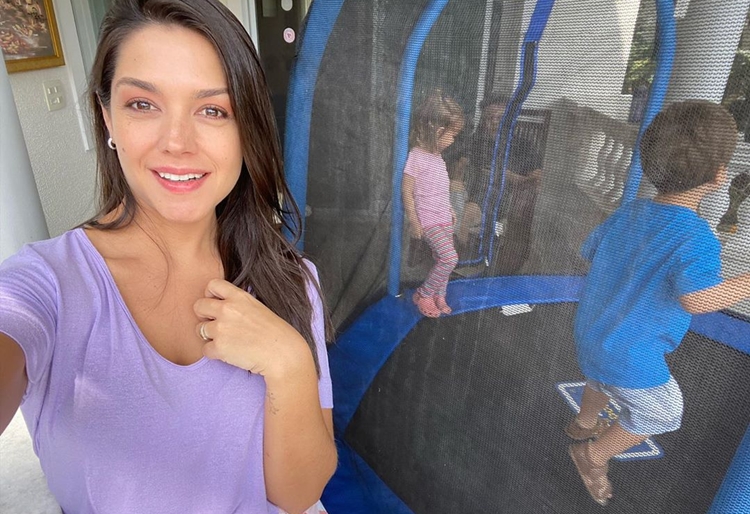 Thaís Fersoza compartilha mais um momento em família e brinca: “Mais do mesmo? SIIIIIM”