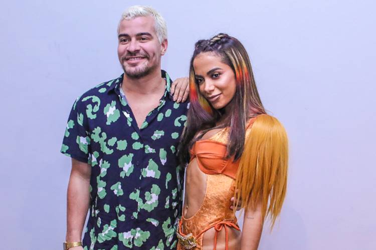 Thiago Martins curte bloco de Anitta