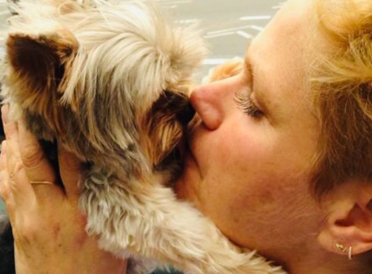 Xuxa Meneghel lamenta perda por negligência médica