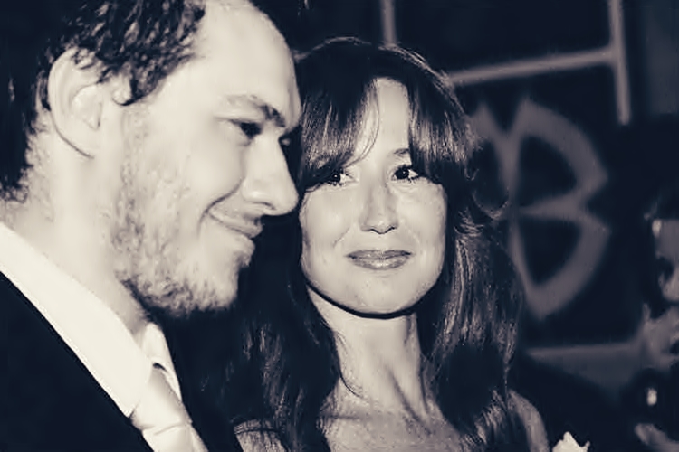 Viúva de Chorão desabafa ao lembrar o aniversário de 50 anos do cantor