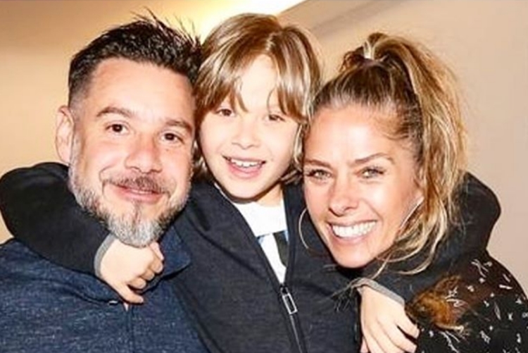 Adriane Galisteu publica click em família para agradecer seguidores