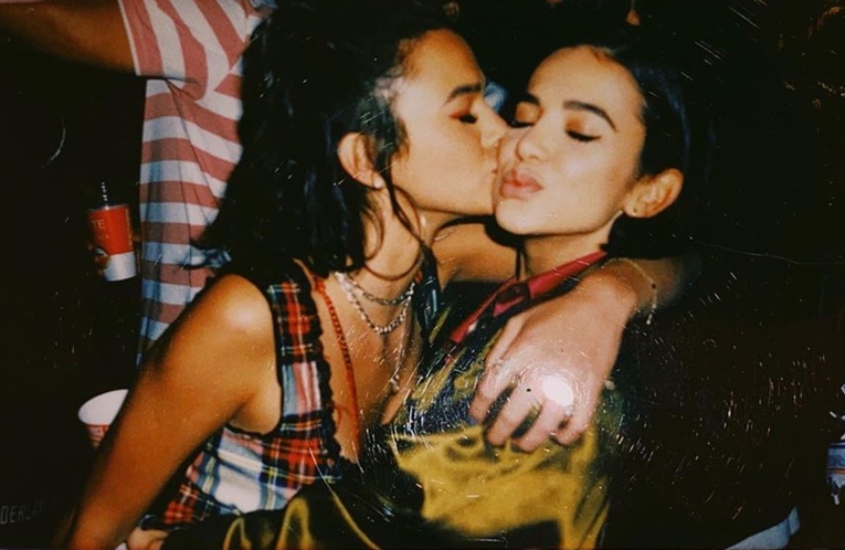 Bruna Marquezine comemora permanência de Manu Gavasi no ‘BBB20’