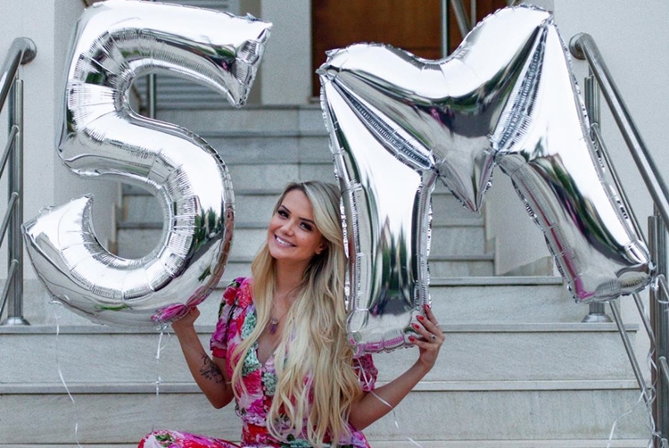 Marcela Mc Gowan comemora marca no Instagram: “Somos 5 milhões de unicórnios”