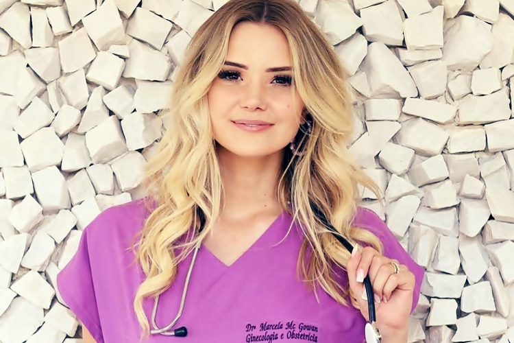 Ex-BBB Marcela ajuda mulher vítima de agressão