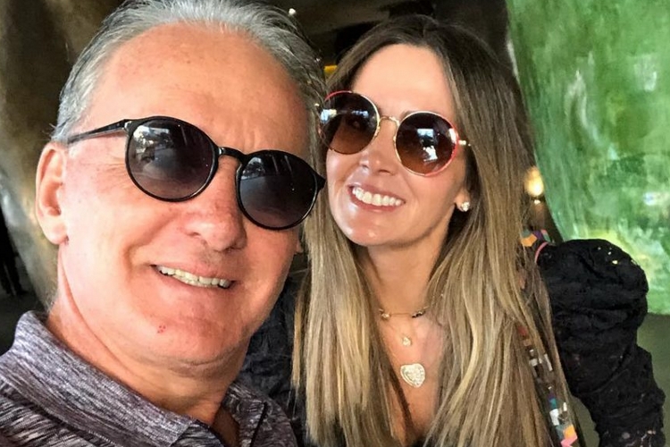 Otávio Mesquita acaba casamento após 12 anos com publicitária, diz colunista