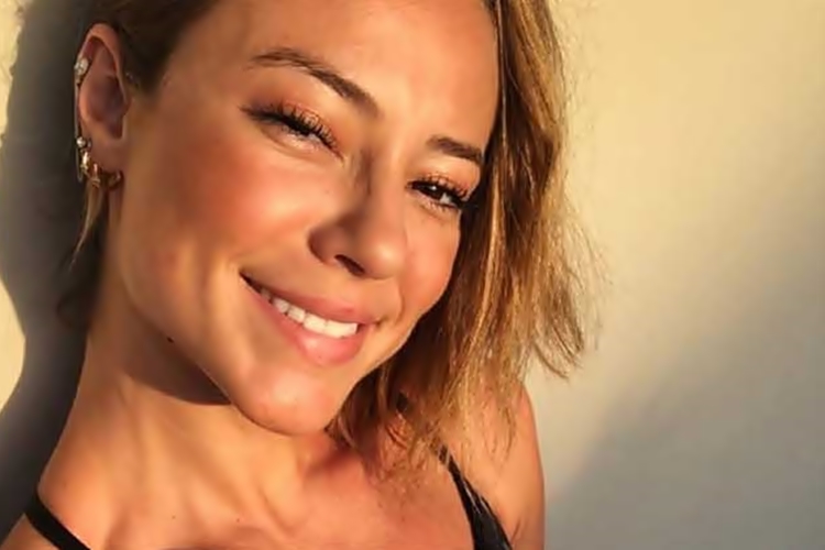 Atriz Paolla Oliveira encanta seguidores ao postar foto à ”luz do sol” nessa quarentena