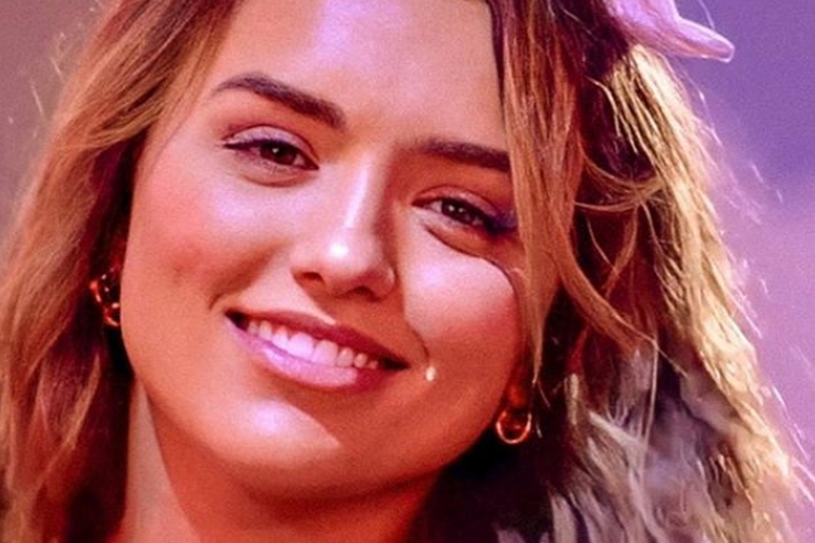 BBB20: Rafa Kalimann celebra aniversário durante Festa e se emociona