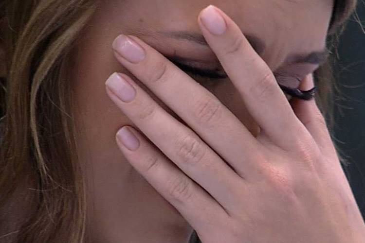 BBB20: Rafa se emociona ao relembrar situação e cai no choro