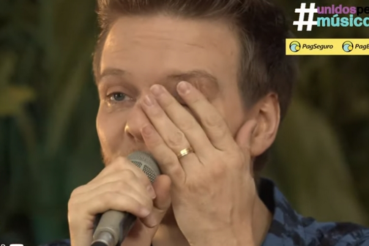 Sertanejo Michel Teló revela problema pessoal e íntimo durante quarentena
