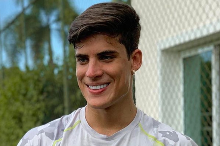 Namorado da mãe de Neymar entra com restrição sobre exposição do romance