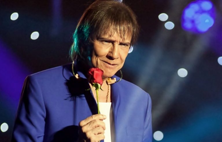 Roberto Carlos está apaixonado; conheça quem conquistou o rei