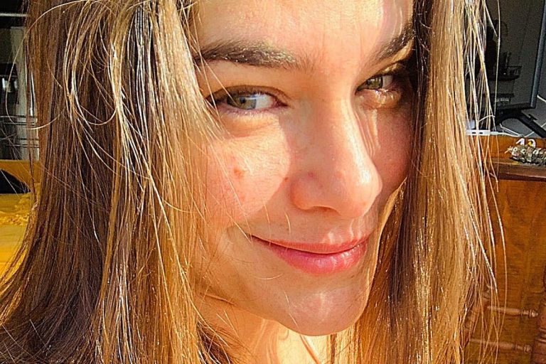 Priscila Fantin relembra estreia na televisão como protagonista