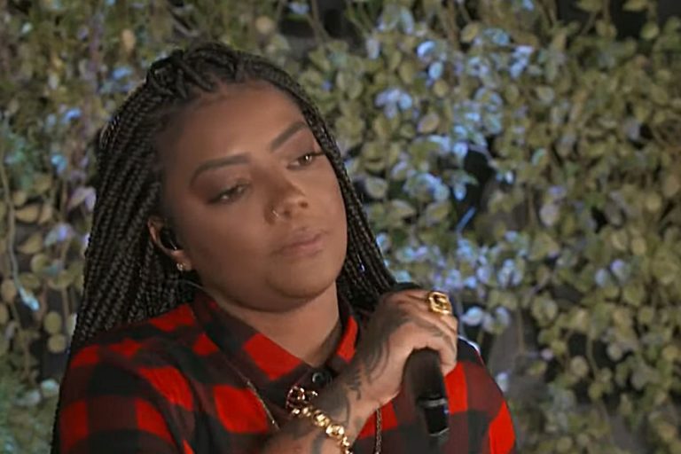 Ludmilla é internada às pressas no Rio de Janeiro