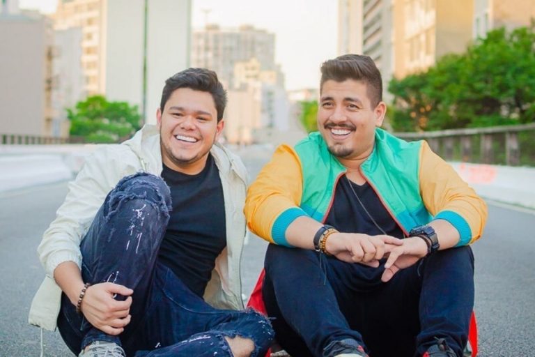 Dupla sertaneja que desbancou Marília Mendonça comenta o sucesso