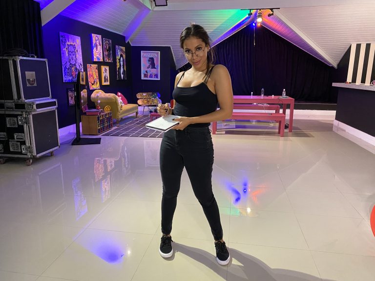 Anitta estreia o inédito “Anitta dentro da Casinha” no Multishow