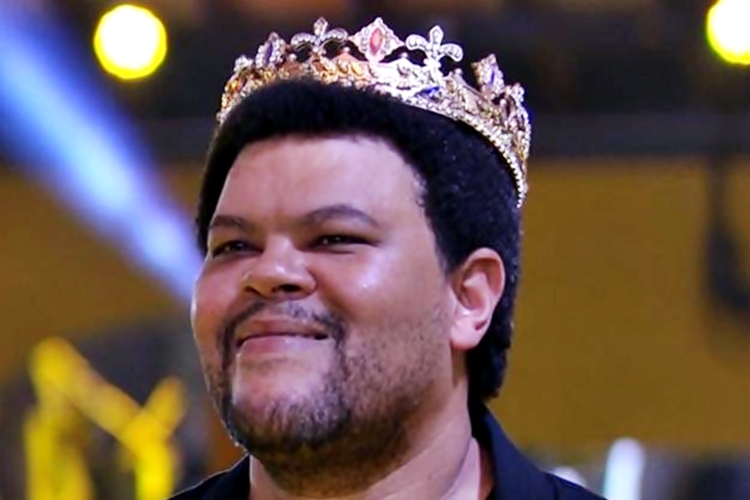 Ex-BBB Babu Santana comemora contrato com a Globo