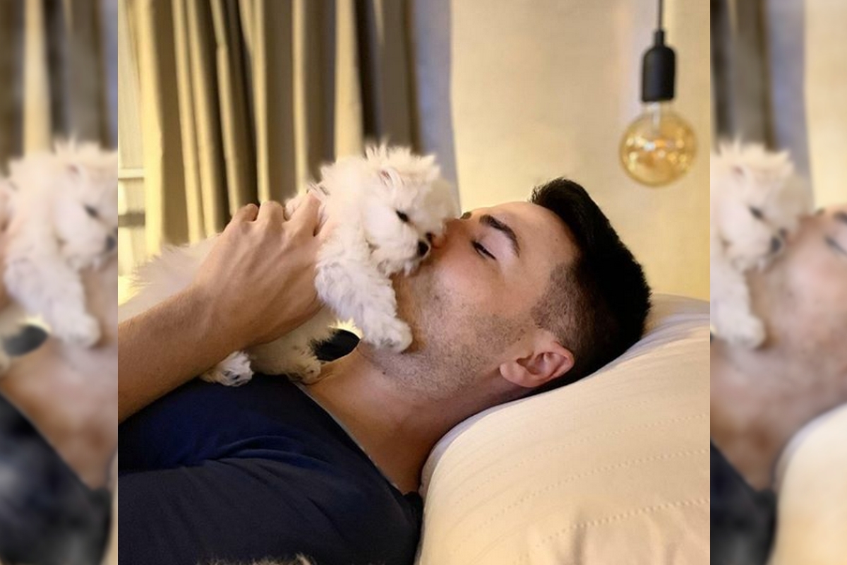 Luiz Bacci surge durante momento íntimo ao lado do 'filho' em casa ...