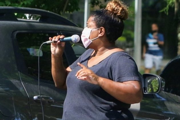 Cacau Protásio quebra quarentena e arrecada alimentos no Rio de Janeiro - Fabio Martins/AgNews