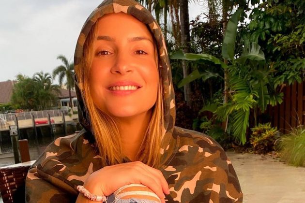 Claudia Leitte relembra momentos no palco: “Minha casa”