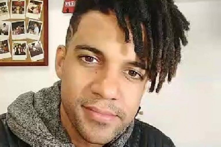 Vinícius D’Black relembra foto ao lado do tio falecido