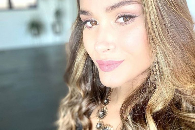 Fernanda Machado exibe o barrigão e faz revelação envolvendo o parto