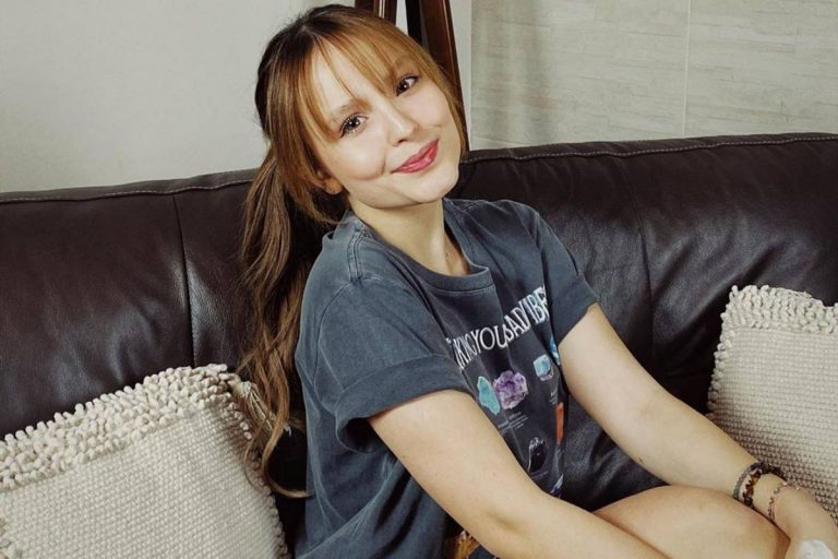 Larissa Manoela relembra foto vestida de Emília do ‘Sitio do Picapau Amarelo’