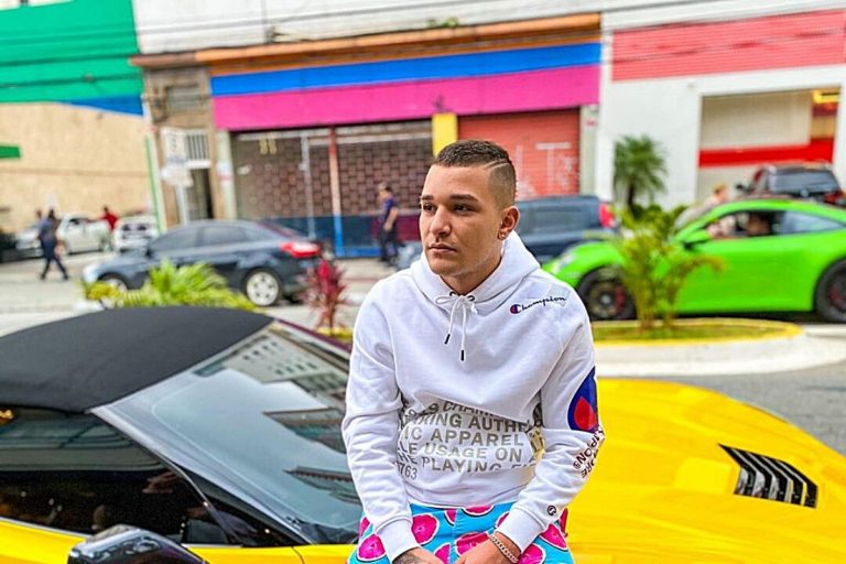 Pai de Mc Gui revela cirurgia do funkeiro