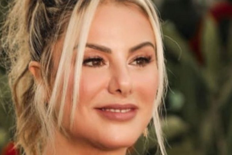 Poliana, esposa do sertanejo Leonardo, surge com decote ousado e quase mostra demais