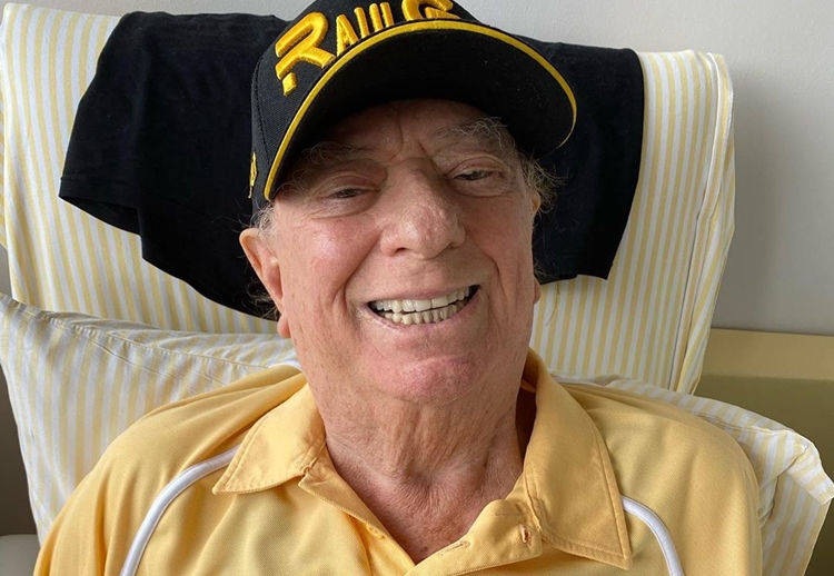 Raul Gil volta a ser internado e passa por cirurgia de emergência