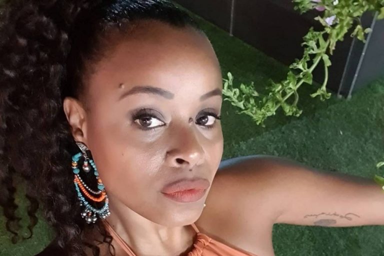 Roberta Rodrigues fala sobre a mãe ter Covid-19: “Não levava a sério”