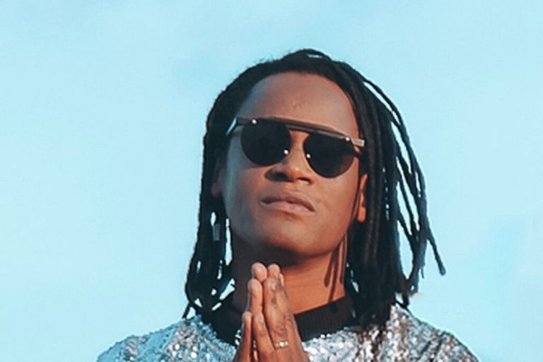 Toni Garrido faz desabafo: “Me sinto um ET”